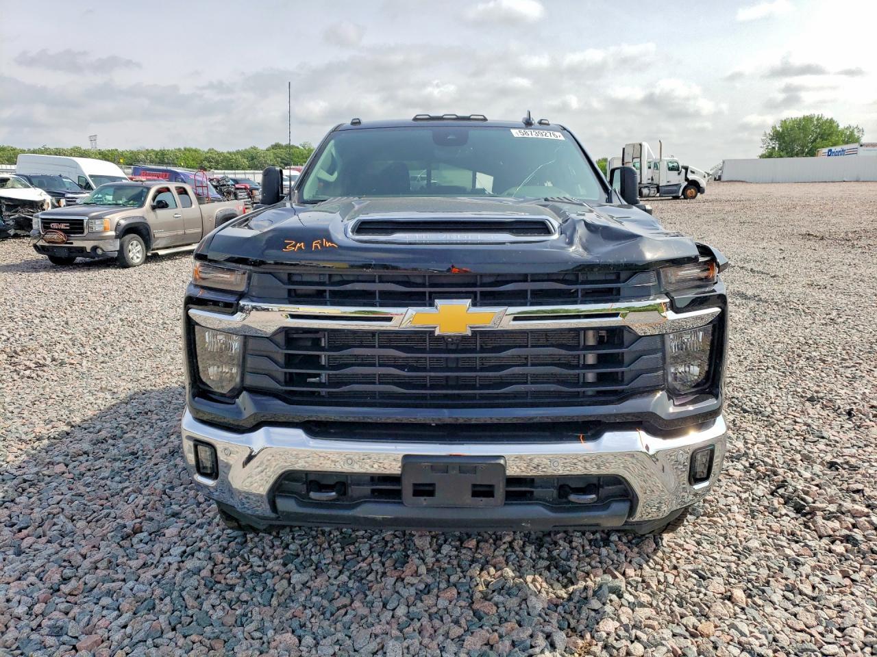 2026 Chevrolet Silverado K3500 LT