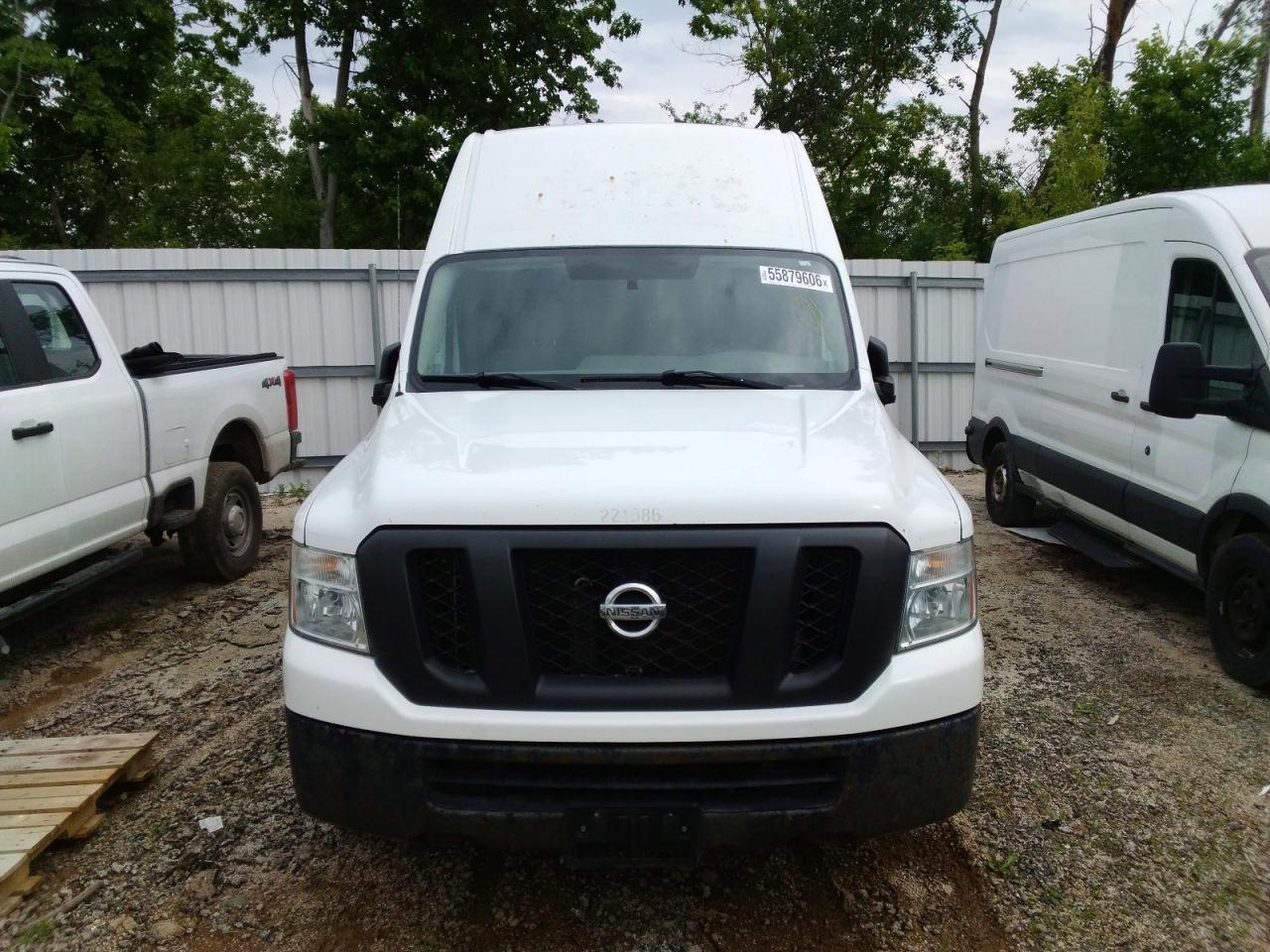 2013 Nissan NV 2500 HD S