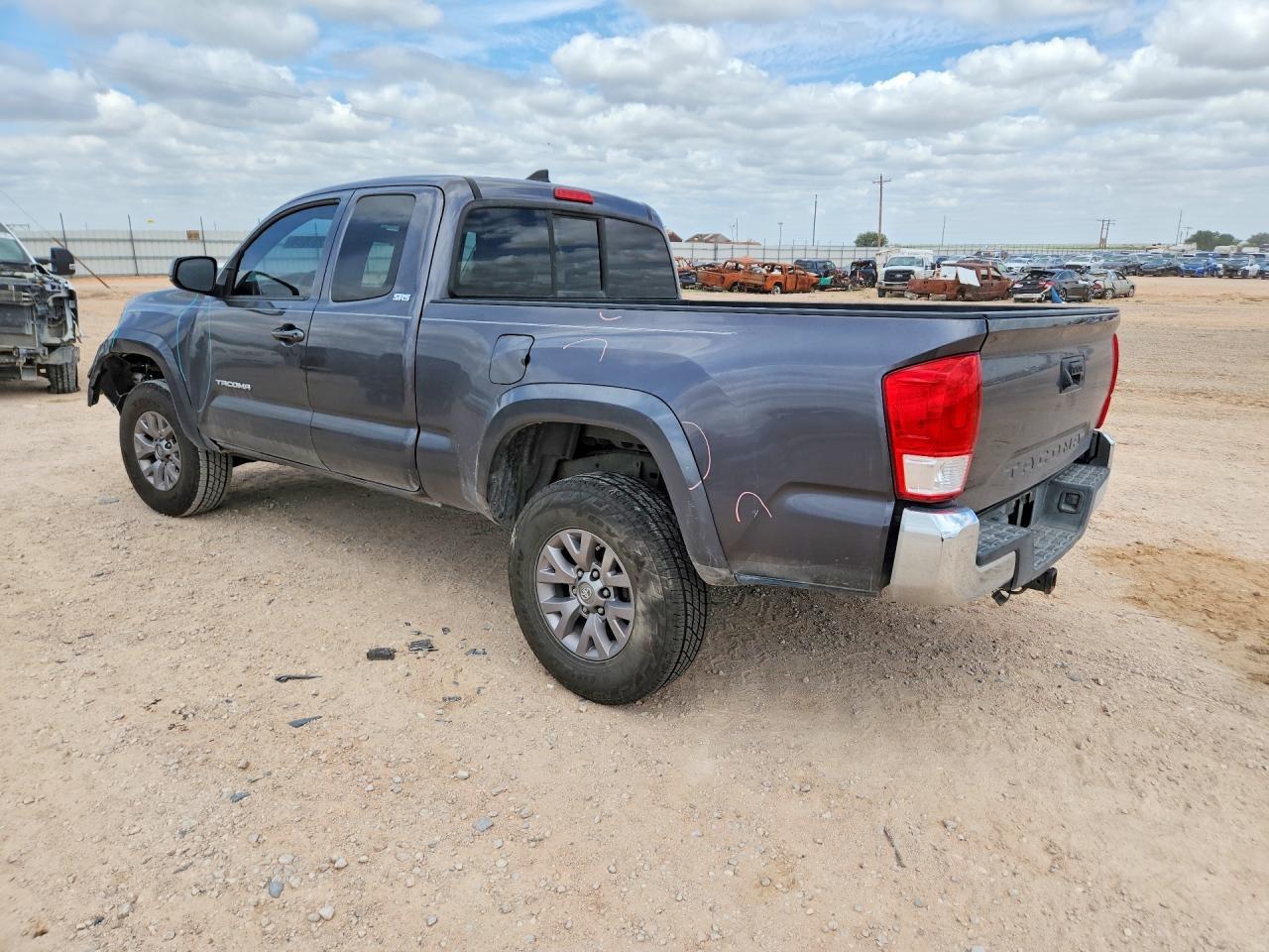 2016 Toyota Tacoma SR5