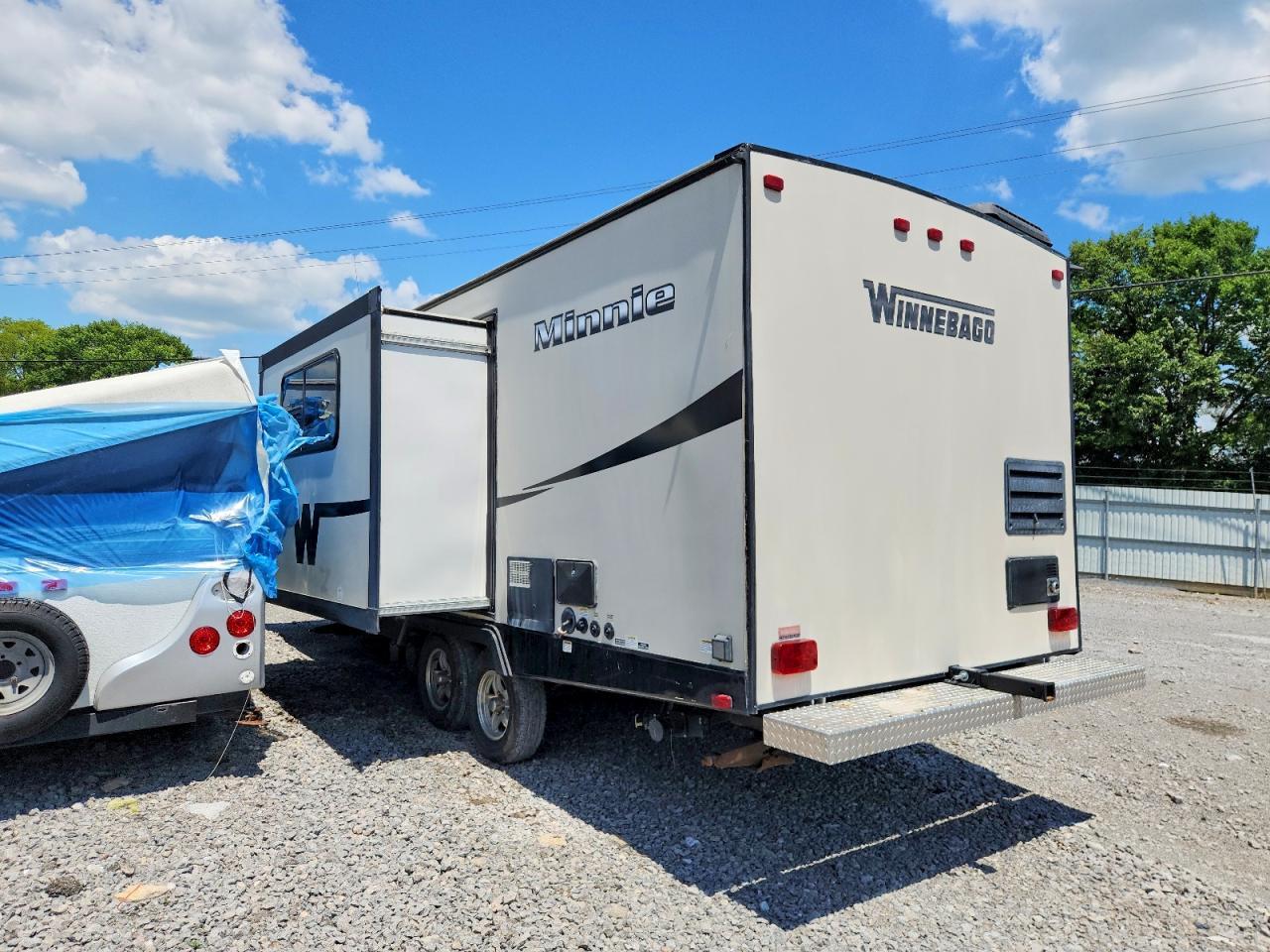 2016 Winnebago Minnie Camper