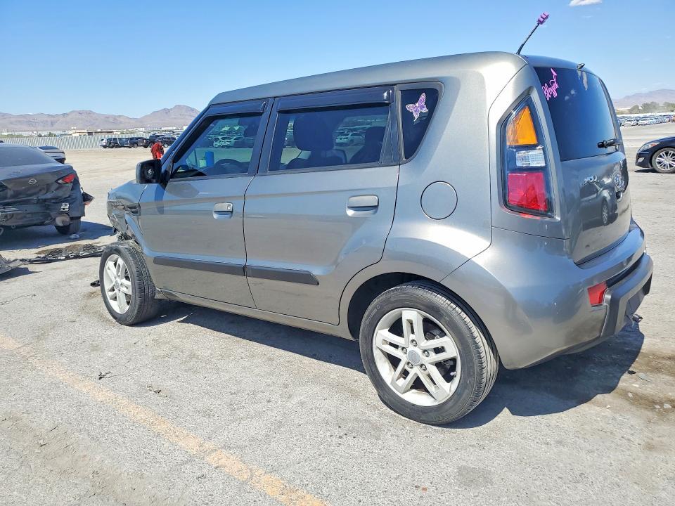 2010 KIA Soul +