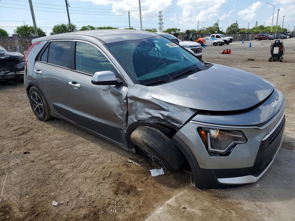 2026 KIA Niro lx