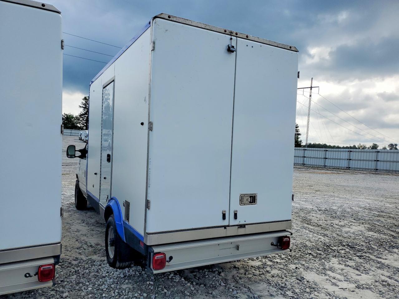 2024 Ford E350 Refrigerated BOX Truck