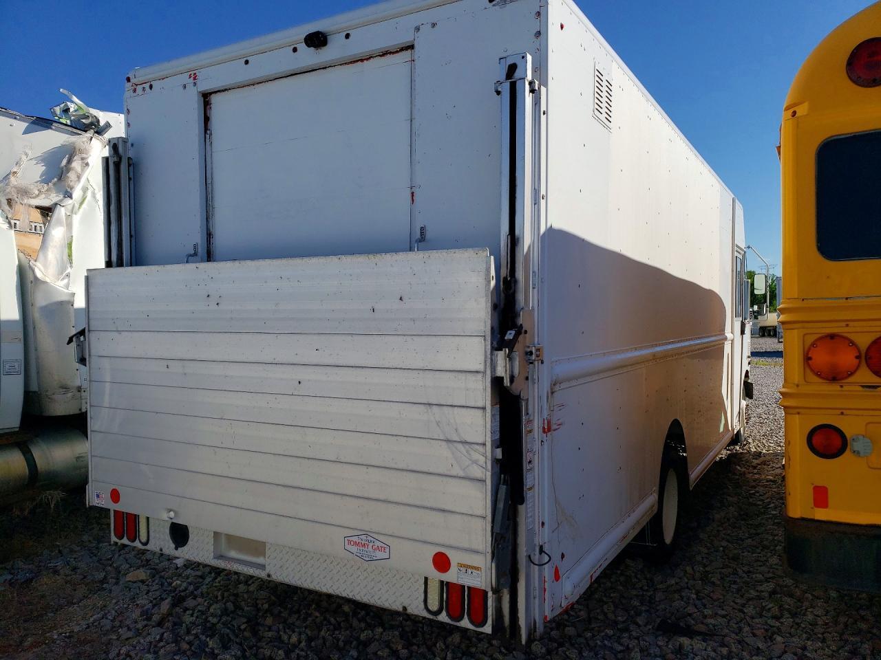2016 Ford F59