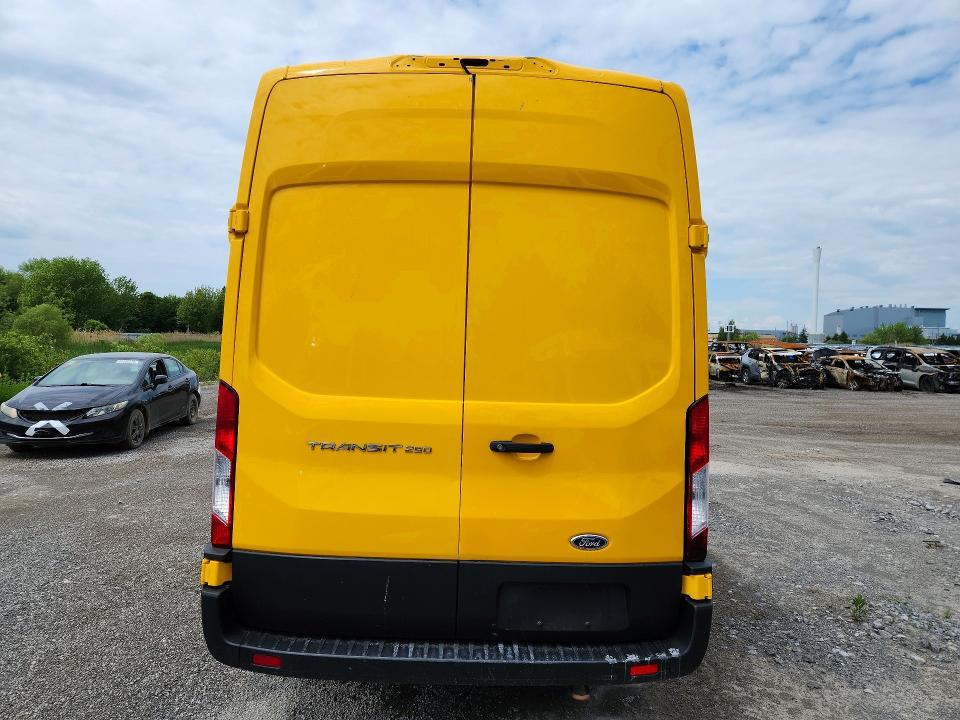 2022 Ford Transit T-250