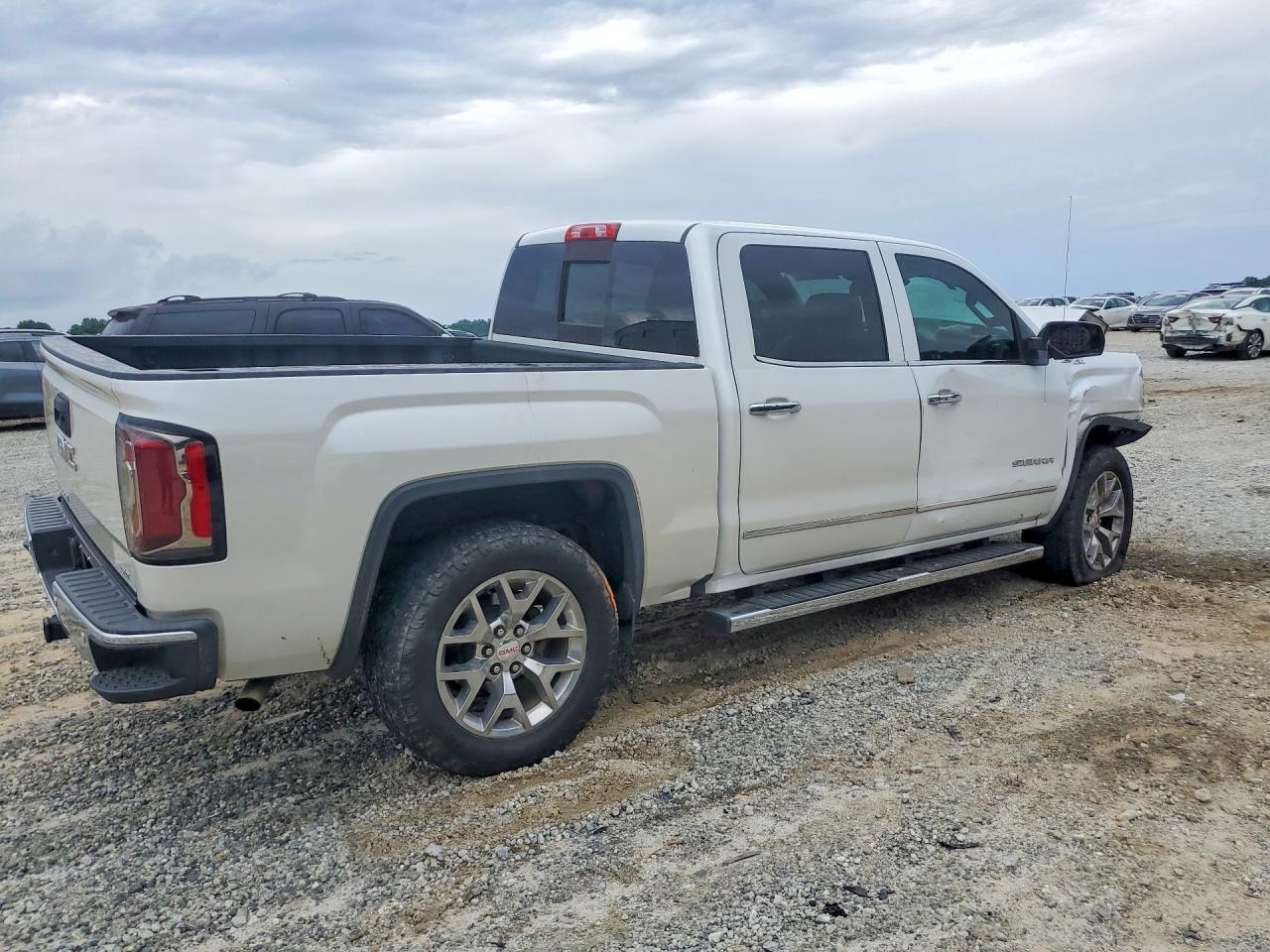 2018 GMC Sierra K1500 SLT