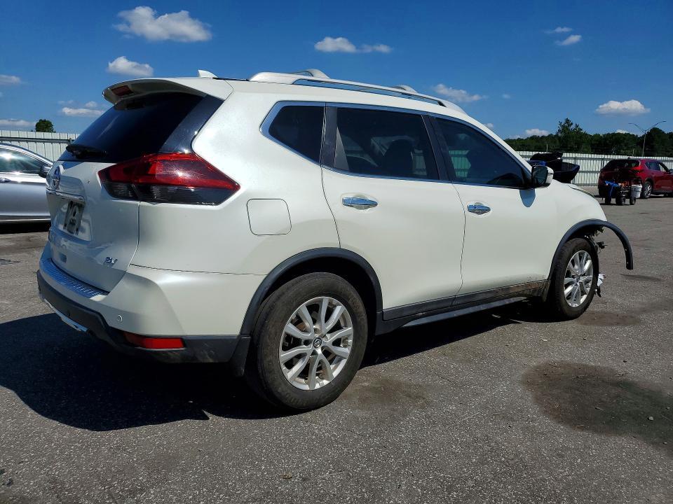 2020 Nissan Rogue sv