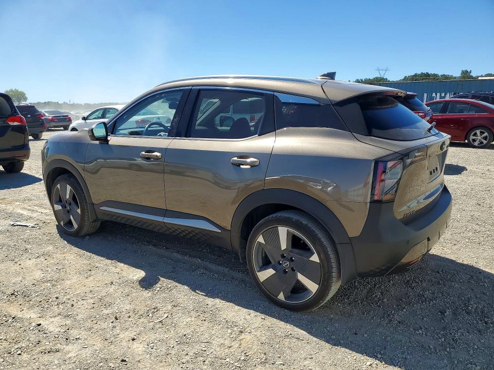 2025 Nissan Kicks sr