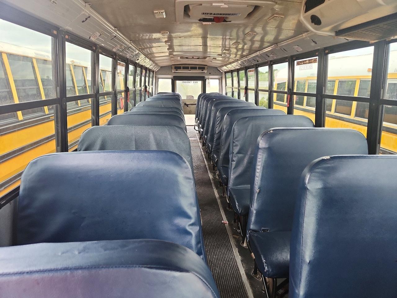 2009 Thomas SAF-T-LINER C2-School Bus