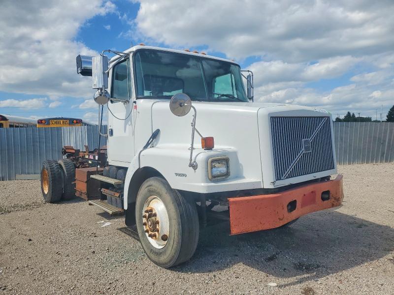 1999 Volvo WG ROLL-OFF Container Truck