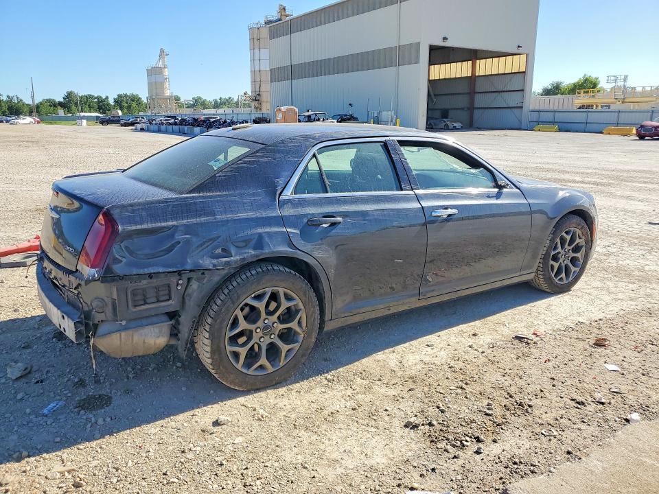 2018 Chrysler 300 s