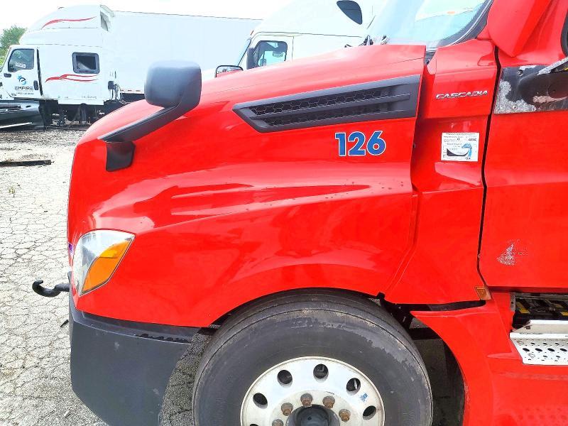 2021 Freightliner Cascadia 126 Semi Truck
