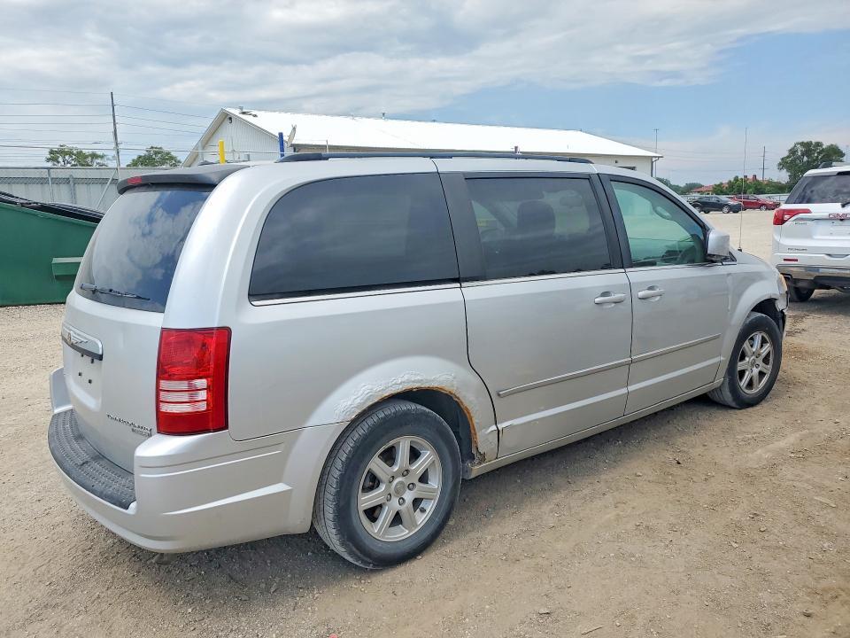 2010 Chrysler Town & Country Touring
