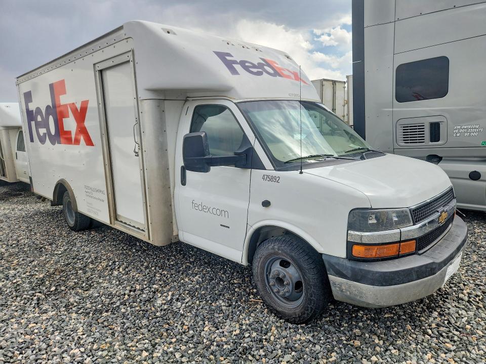 2022 GMC Savana Cutaway G3500