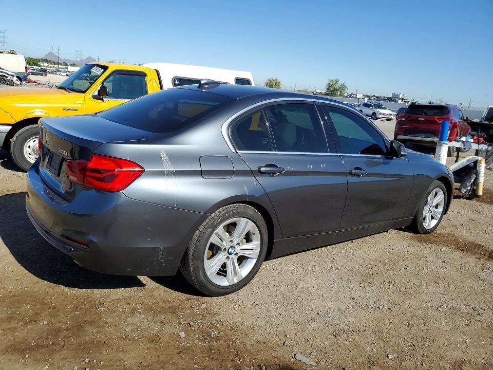 2017 BMW 330 i