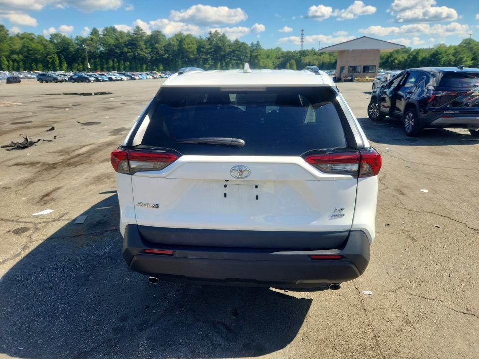 2021 Toyota Rav4 le