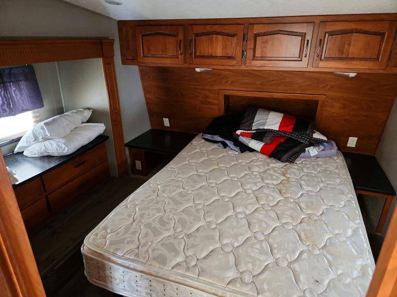 2011 Keystone Raptor Camper