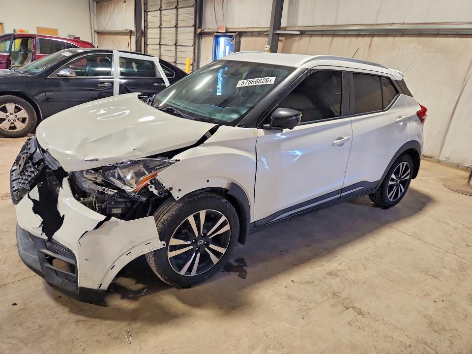 2019 Nissan Kicks sr