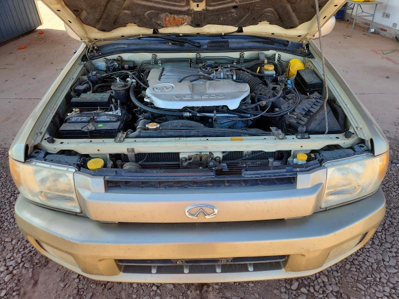 2003 Infiniti QX4 Base