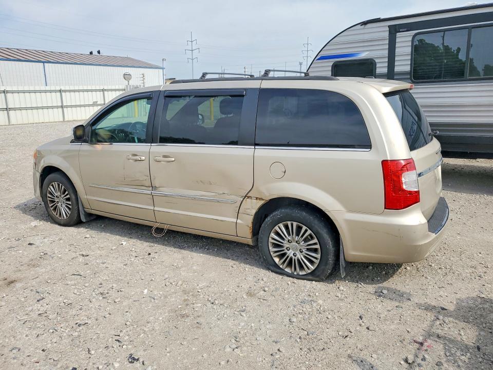 2013 Chrysler Town & Country Touring l