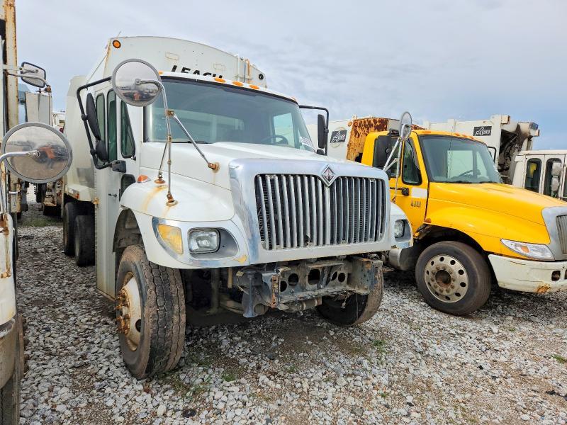 2006 International 7400 Refuse Truck