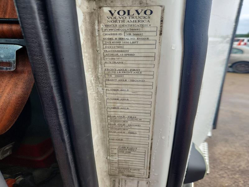 2020 Volvo VNR Semi Truck
