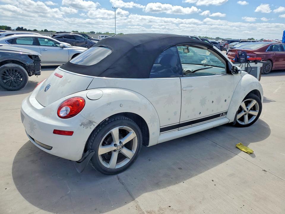 2007 Volkswagen New Beetle Triple White