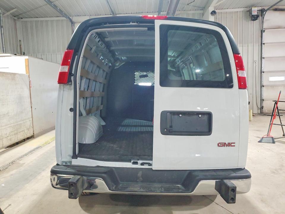 2025 GMC Savana G2500