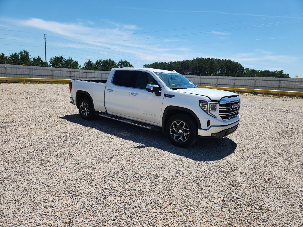 2022 GMC Sierra K1500 SLT