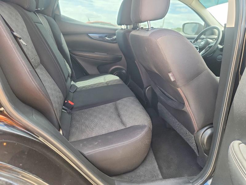 2018 Nissan Rogue Sport SV