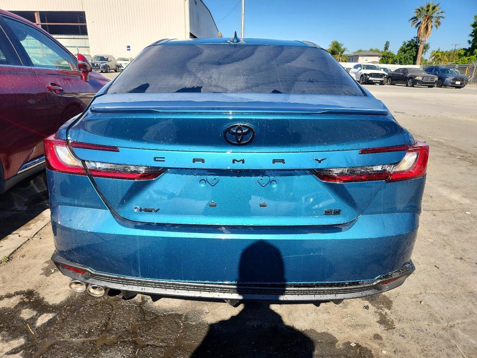 2026 Toyota Camry se