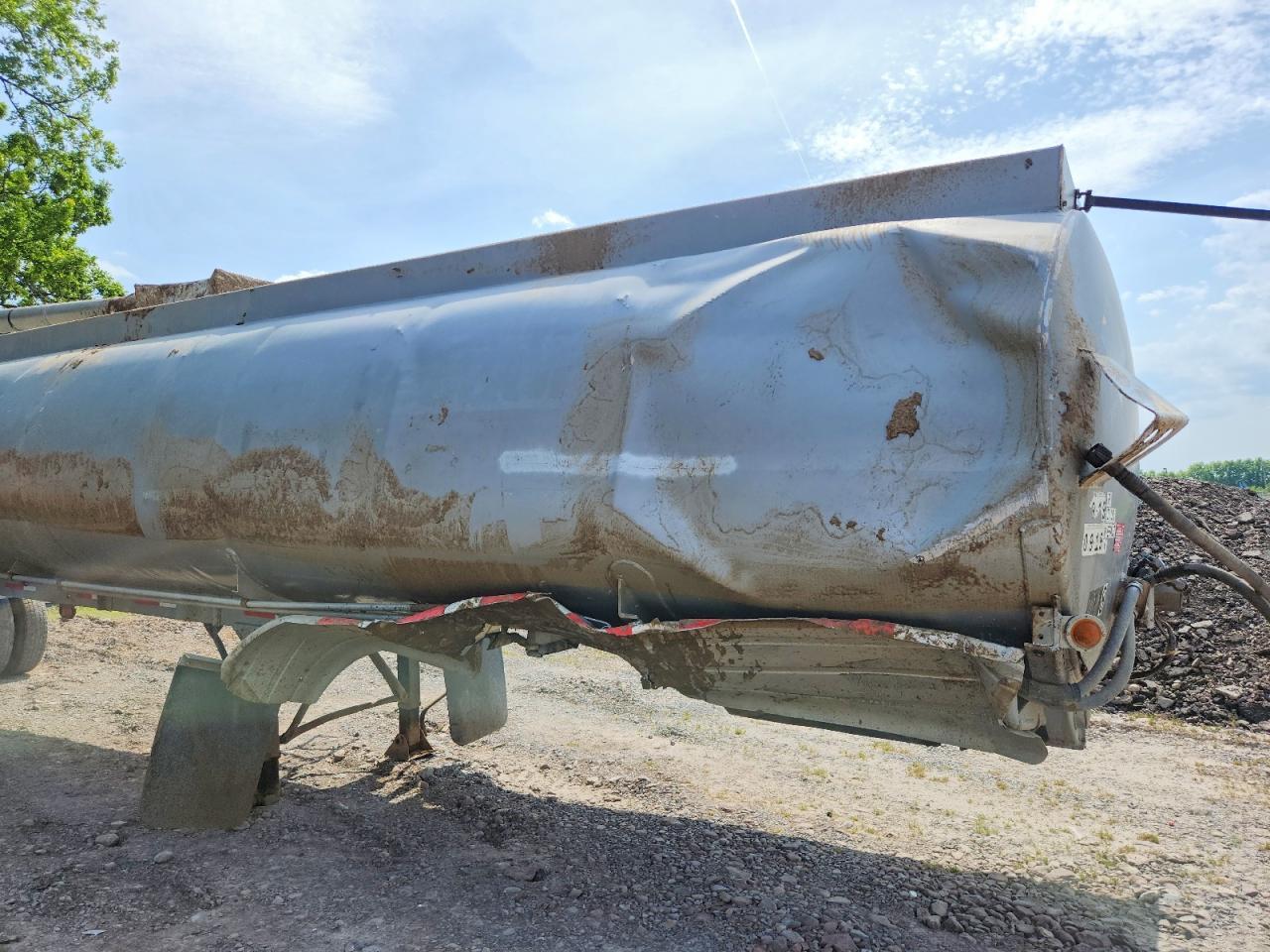 1991 Fruehauf Fuel Tank Trailer