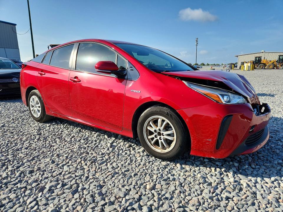 2019 Toyota Prius le
