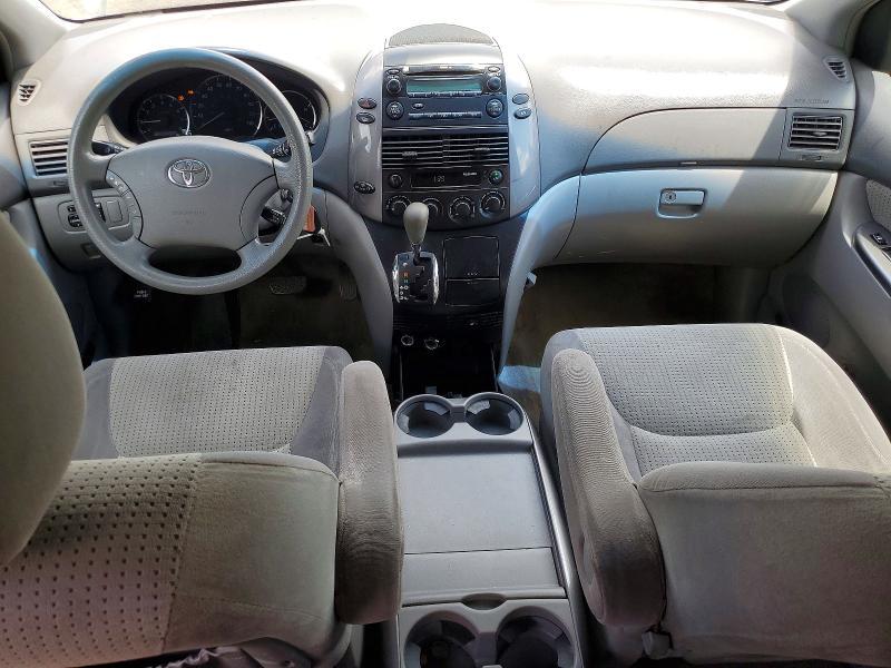 2009 Toyota Sienna le 8-passenger