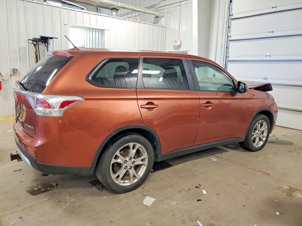 2015 Mitsubishi Outlander se