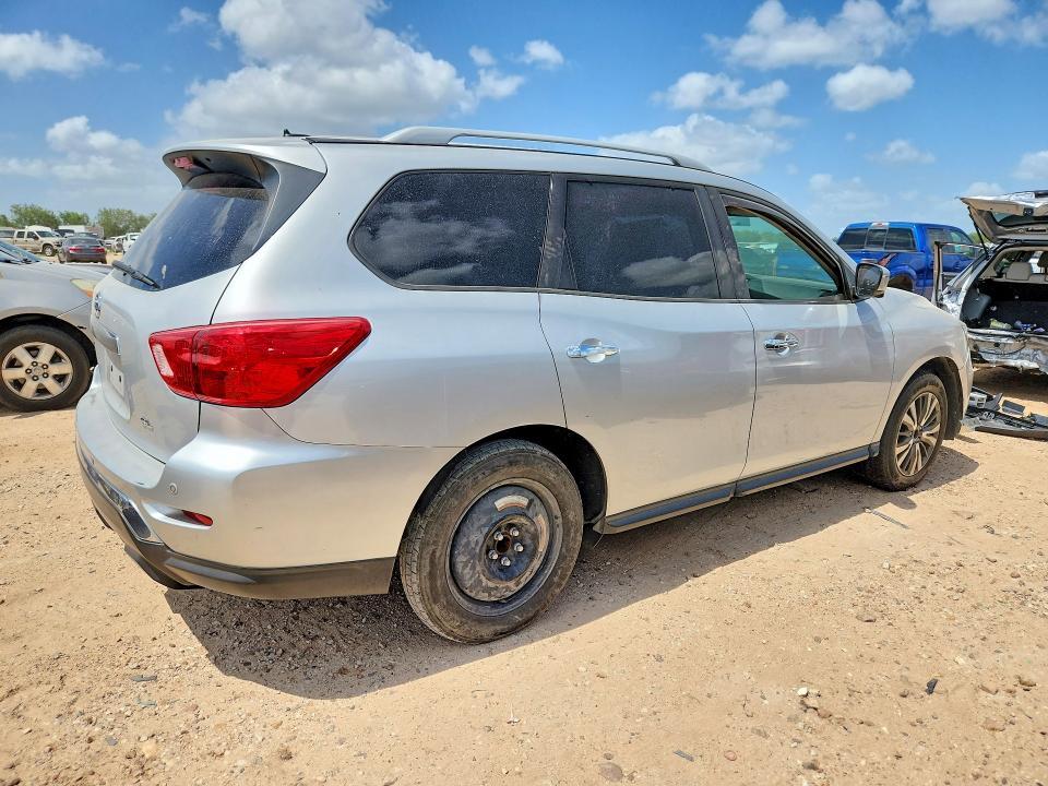 2018 Nissan Pathfinder sl