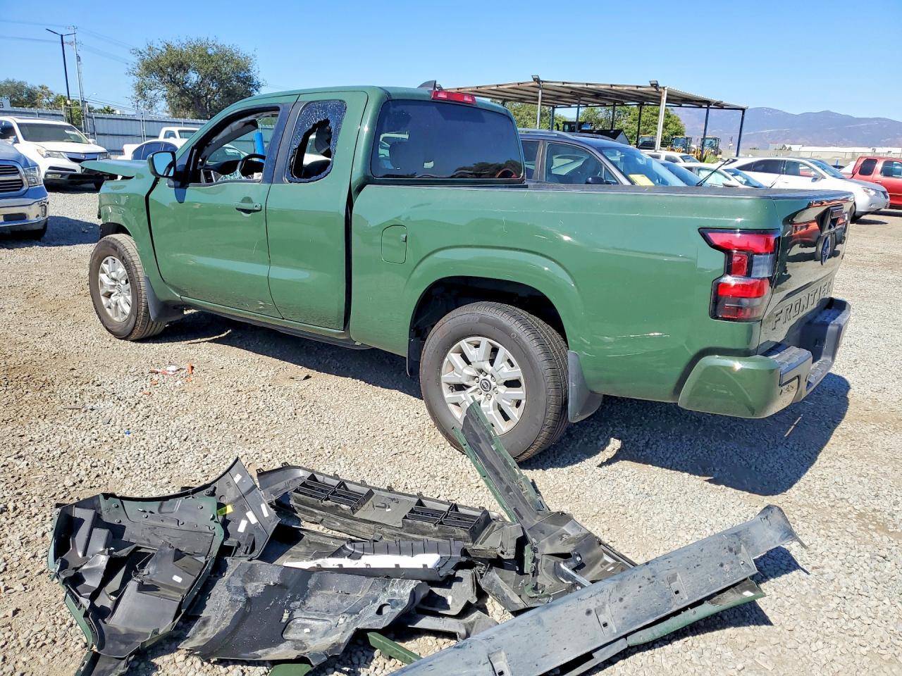 2023 Nissan Frontier SV