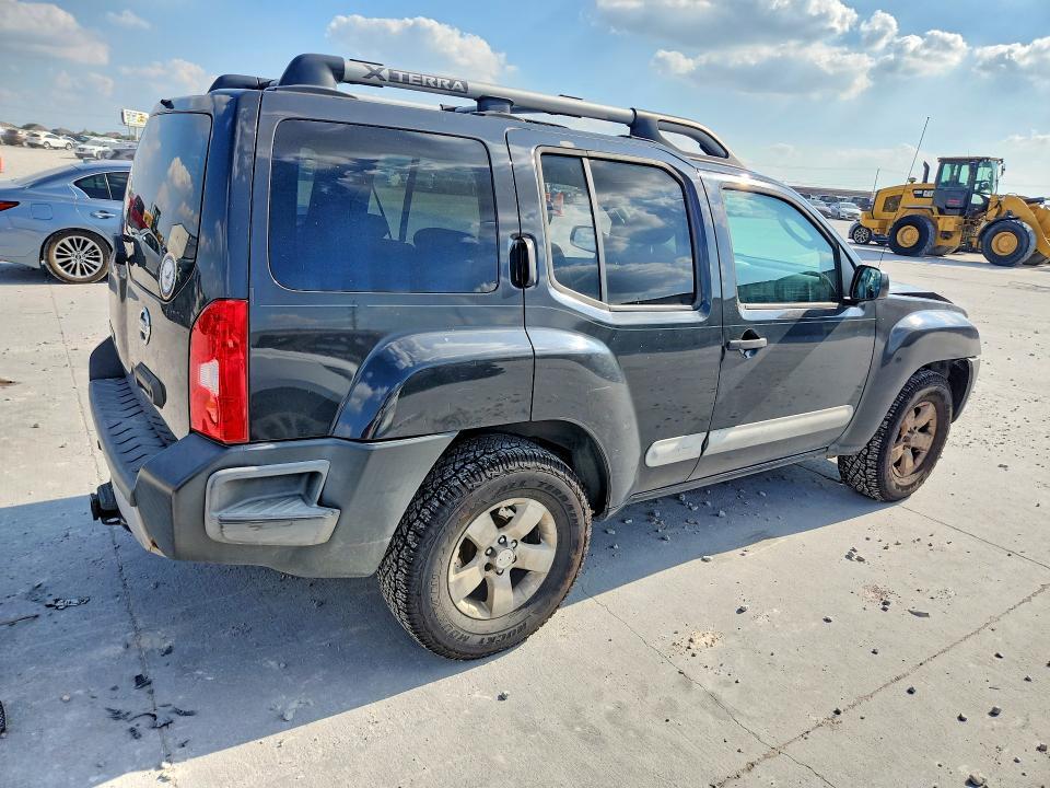 2011 Nissan Xterra x