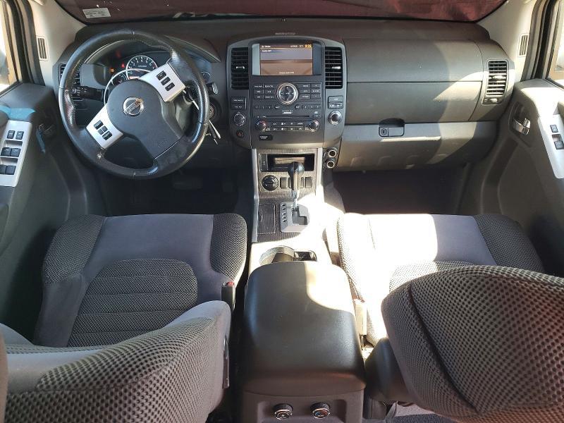 2008 Nissan Pathfinder se V8