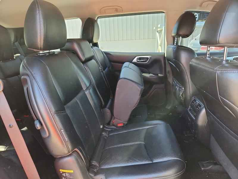 2019 Nissan Pathfinder sl