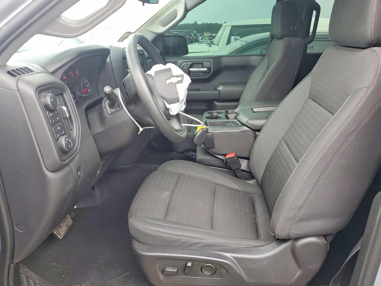 2024 Chevrolet Silverado K1500 Custom