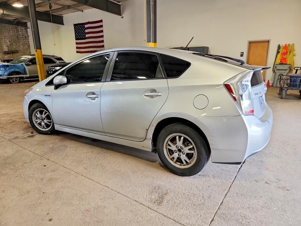 2010 Toyota Prius iii