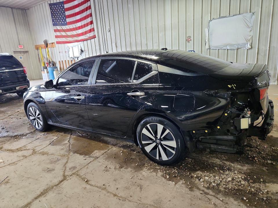 2022 Nissan Altima sv