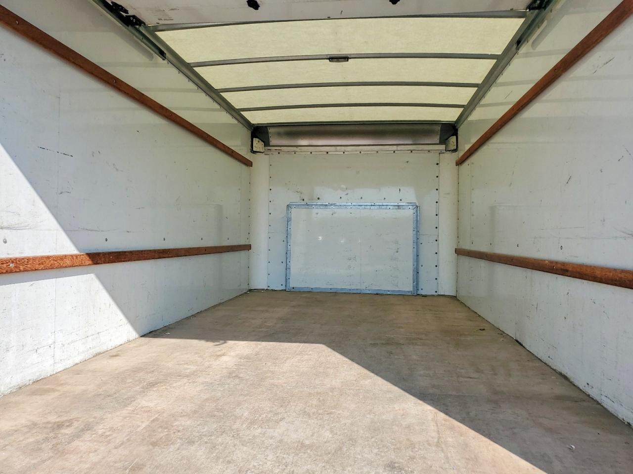 2022 Ford E350 BOX Truck