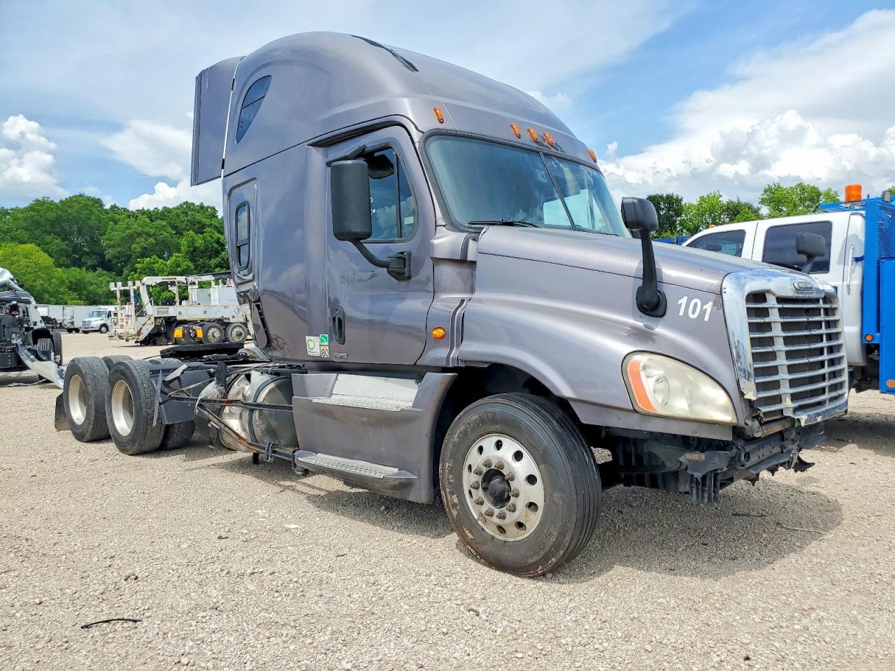 2017 Freightliner Cascadia 125 Semi Truck
