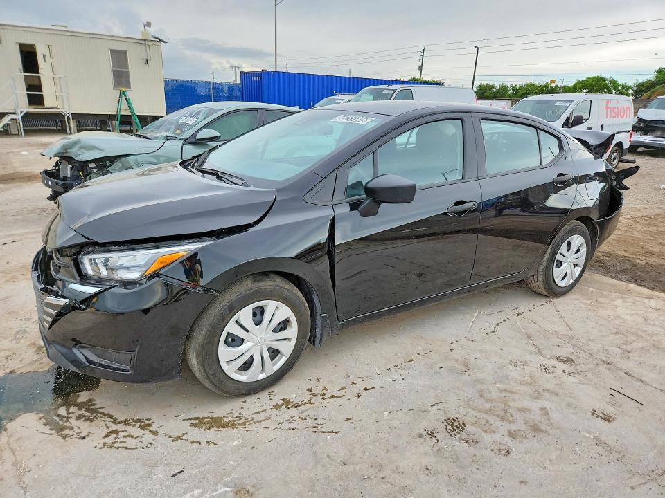 2025 Nissan Versa s