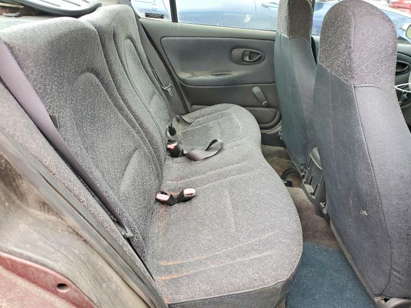 2002 Saturn SL1