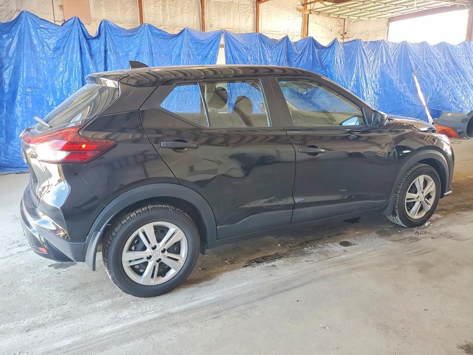 2021 Nissan Kicks s
