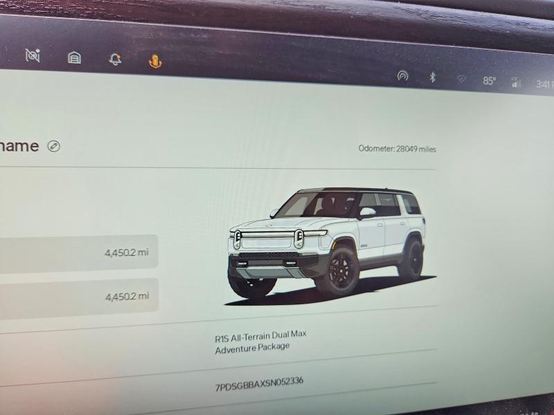 2025 Rivian R1S Adventure