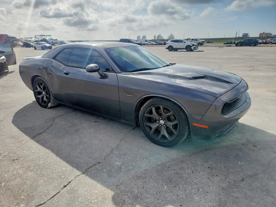 2015 Dodge Challenger sxt Plus